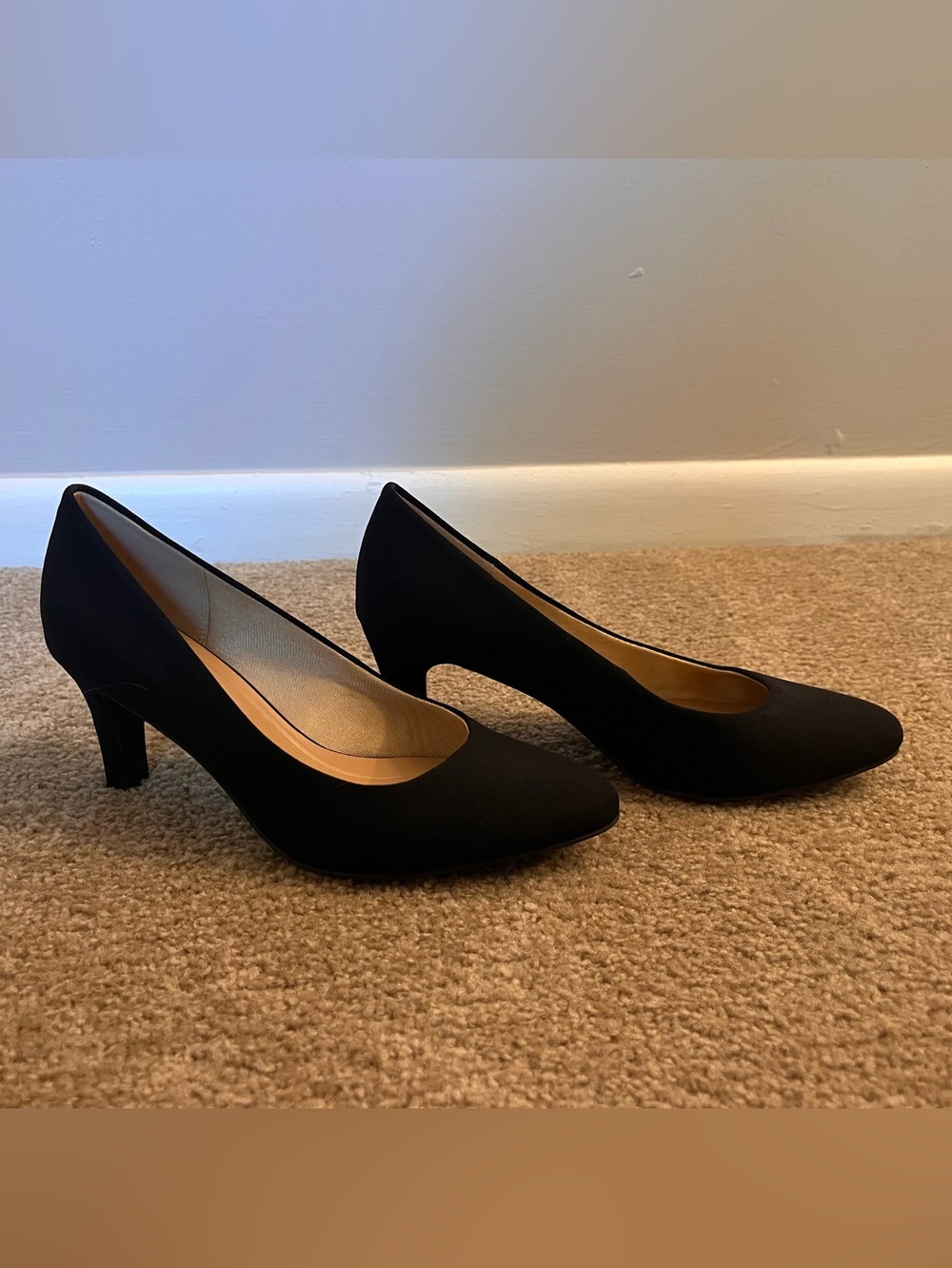 Kelly & Katie Sz 8M women’s black pumps